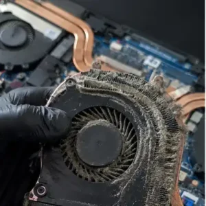 Mantención de notebook gamer con limpieza de CPU GPU y ventiladores